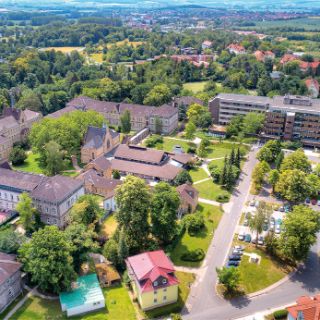 Bild: Luftaufnahme des Asklepios Fachklinikums Göttingen