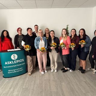 Jetzt erhielten acht Praxisanleiter aus der Asklepios Region Harz und von einem Ambulanten Pflegedienst nach bestandenen Prüfungen ihre Zertifikate im Asklepios Bildungszentrum Harz