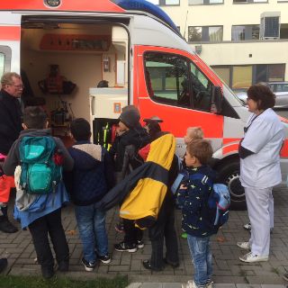 Bild: Kinderhortbesuch in der Klinik