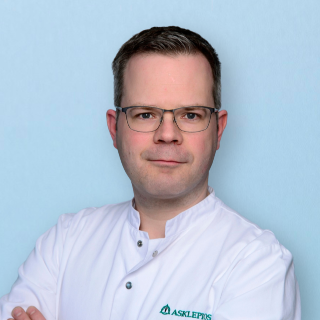 Text: Chefarzt Dr. Klaus Stegewerth