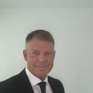 Zum 1. Juli 2025 wird Prof. Dr. med. Hendrik Bonnemeier neuer Chefarzt der Klinik für Innere Medizin und Kardiologie an der Asklepios Klinik Schildautal in Seesen. Der 54-Jährige tritt die Nachfolge von Dr. med. Ralph Mletzko an, der nach vielen Jahren engagierter und erfolgreicher Tätigkeit als Chefarzt und Ärztlicher Direktor nun in den wohlverdienten Ruhestand wechselt.